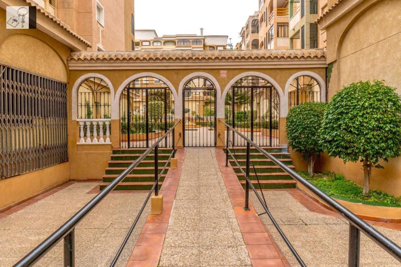 Apartment To Rent In Costa Blanca تورّيفيِخا المظهر الخارجي الصورة